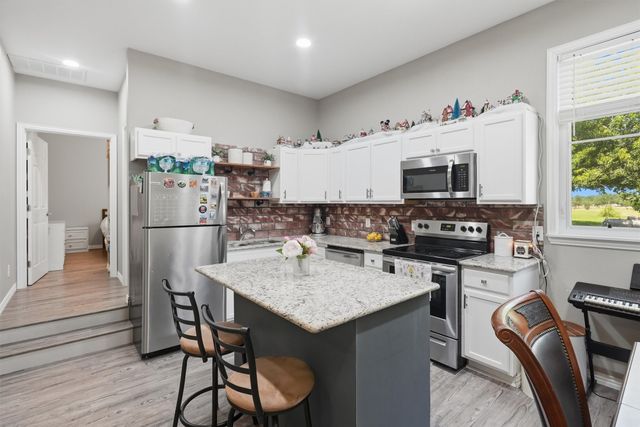 1313 Porter Court, Granbury, TX 76048