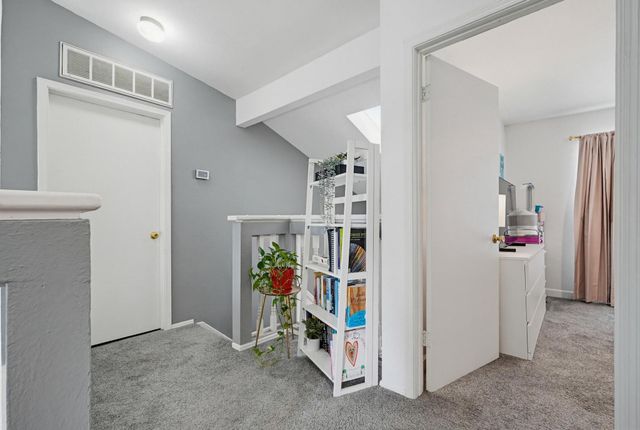 322 W Harwood Road B, Hurst, TX 76054