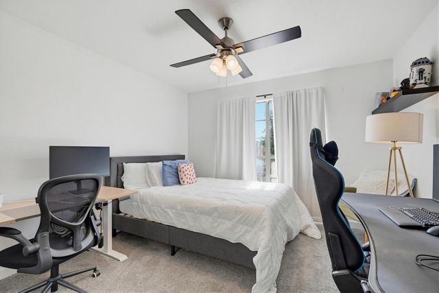 322 W Harwood Road B, Hurst, TX 76054