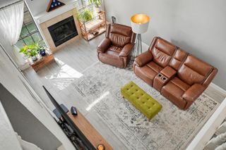 322 W Harwood Road B, Hurst, TX 76054