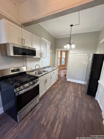 124 W Mulberry Ave, San Antonio, TX 78212