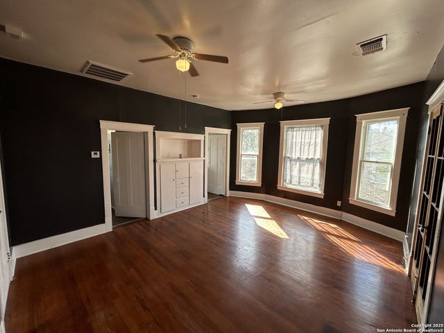 124 W Mulberry Ave, San Antonio, TX 78212