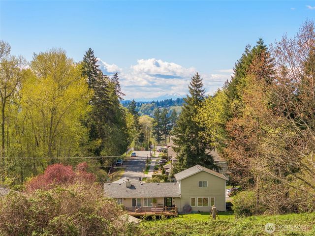 8057 118th Avenue SE, Newcastle, WA 98056
