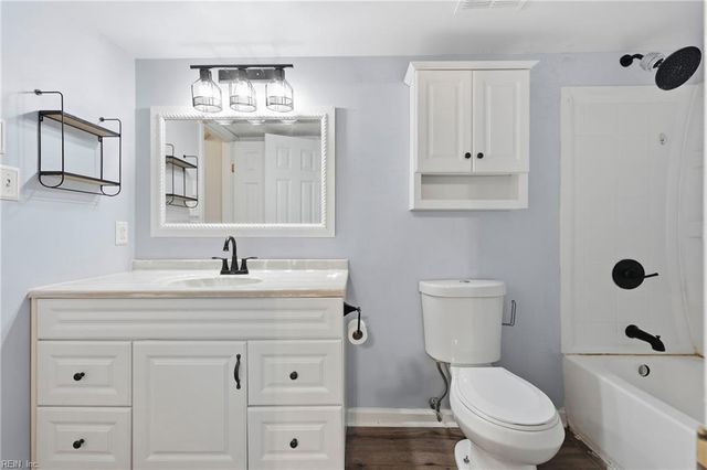 4165 Laurel Green Cir, Virginia Beach, VA 23456