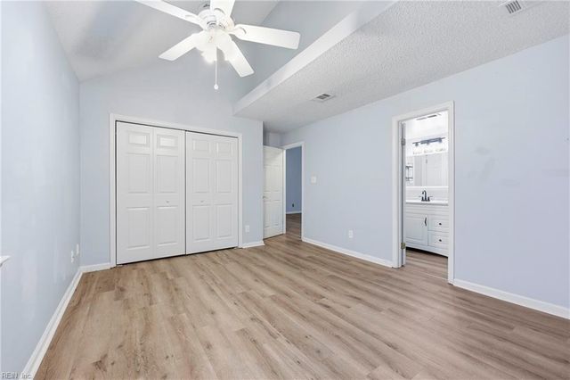 4165 Laurel Green Cir, Virginia Beach, VA 23456