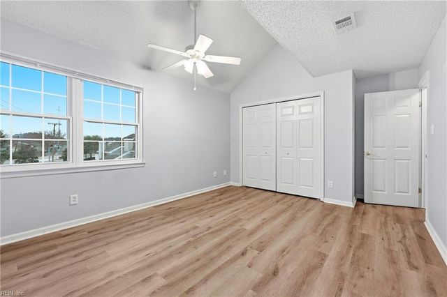 4165 Laurel Green Cir, Virginia Beach, VA 23456