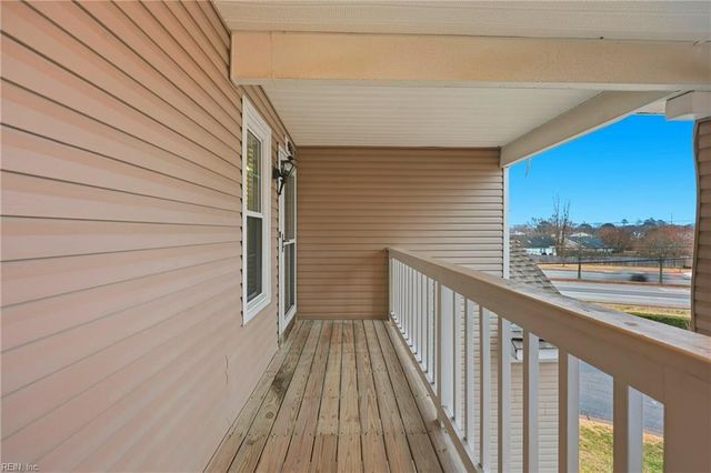 4165 Laurel Green Cir, Virginia Beach, VA 23456