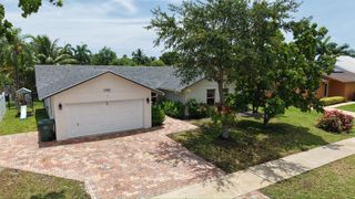 4180 NW 18th Ave, Oakland Park, FL 33309