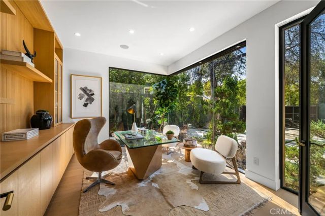 5244 Tampa Ave, Tarzana, CA 91356