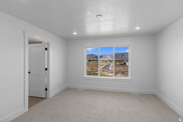 1520 N 2250 W, Farr West, UT 84404