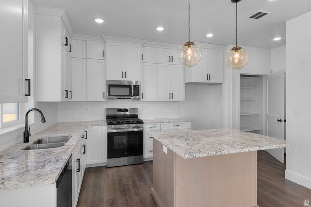 1520 N 2250 W, Farr West, UT 84404