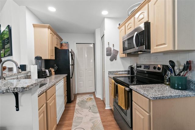 962 NEWCASTLE CIRCLE 206, Lake Mary, FL 32746