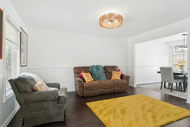 1318 Gail Drive, Buffalo Grove, IL 60089