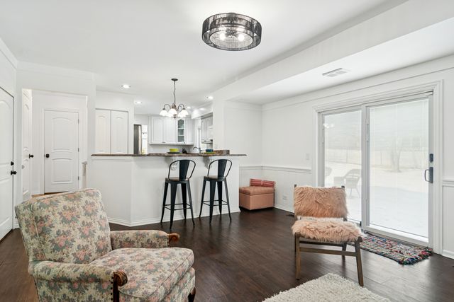 1318 Gail Drive, Buffalo Grove, IL 60089