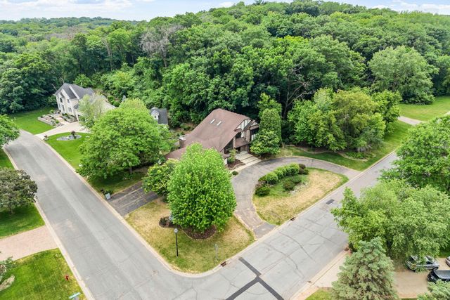 1952 Safari Trail, Eagan, MN 55122