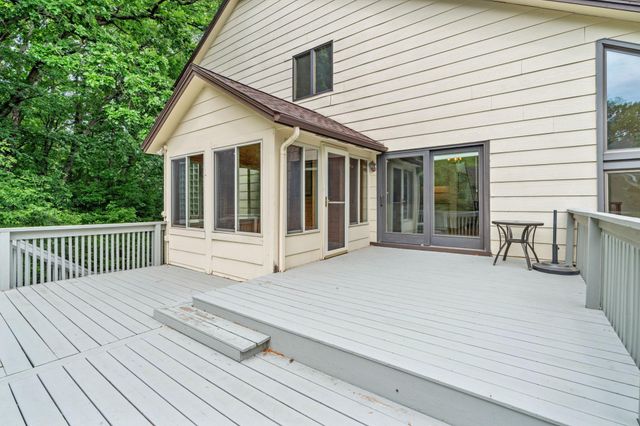 1952 Safari Trail, Eagan, MN 55122