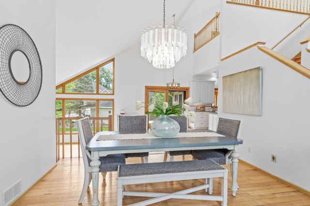 1952 Safari Trail, Eagan, MN 55122