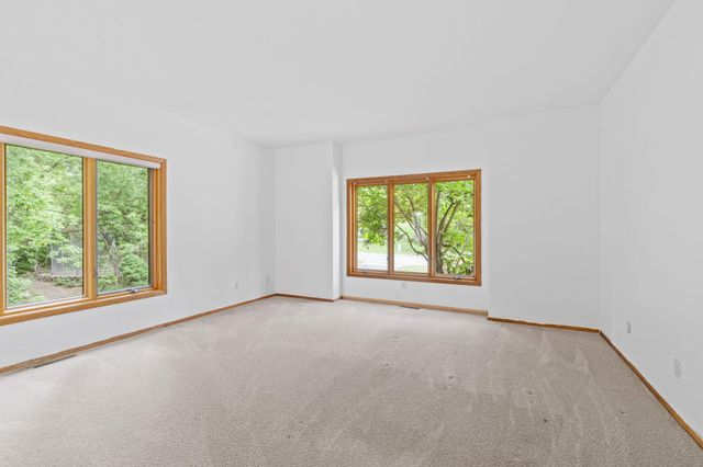 1952 Safari Trail, Eagan, MN 55122