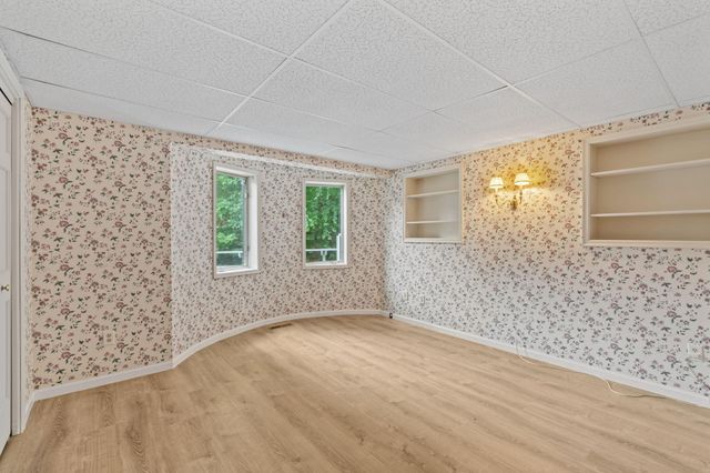 1952 Safari Trail, Eagan, MN 55122