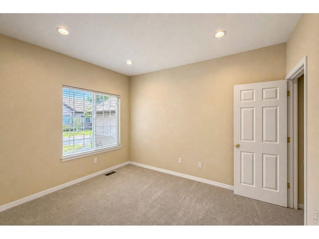 3963 Da Vinci Dr, Longmont, CO 80503