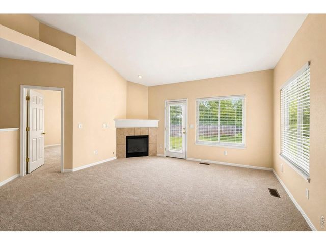 3963 Da Vinci Dr, Longmont, CO 80503
