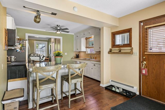 1998 James Avenue, Saint Paul, MN 55105