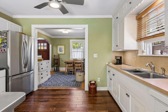1998 James Avenue, Saint Paul, MN 55105