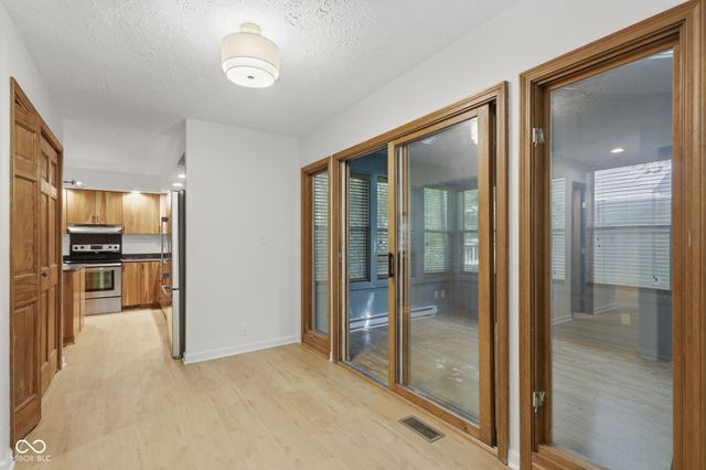 7921 Lincoln Boulevard, Indianapolis, IN 46240