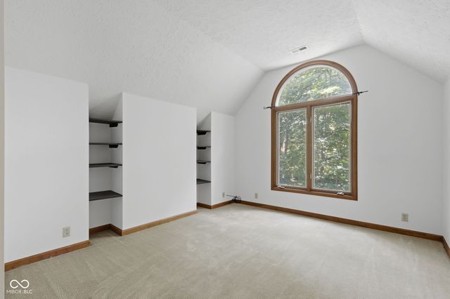 7921 Lincoln Boulevard, Indianapolis, IN 46240