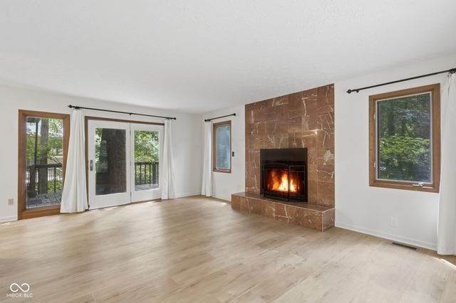 7921 Lincoln Boulevard, Indianapolis, IN 46240