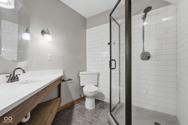 7921 Lincoln Boulevard, Indianapolis, IN 46240