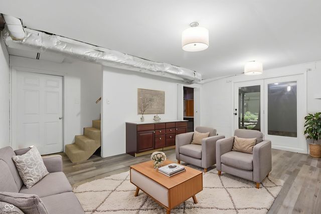 7921 Lincoln Boulevard, Indianapolis, IN 46240