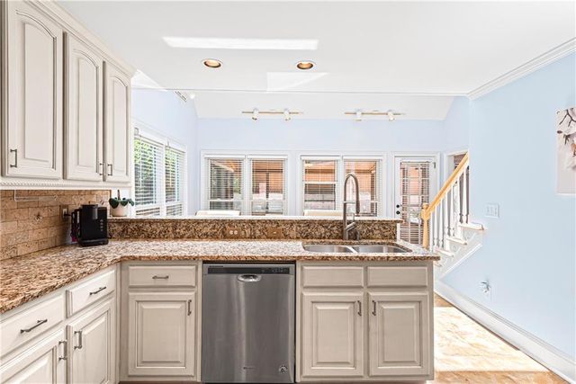 2521 Summeroak Drive, Tucker, GA 30084