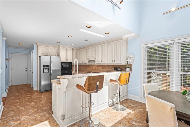 2521 Summeroak Drive, Tucker, GA 30084