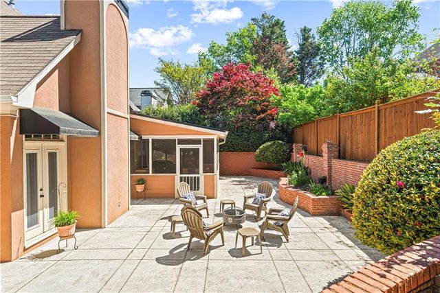 2521 Summeroak Drive, Tucker, GA 30084