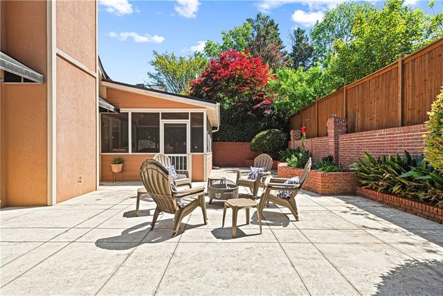 2521 Summeroak Drive, Tucker, GA 30084