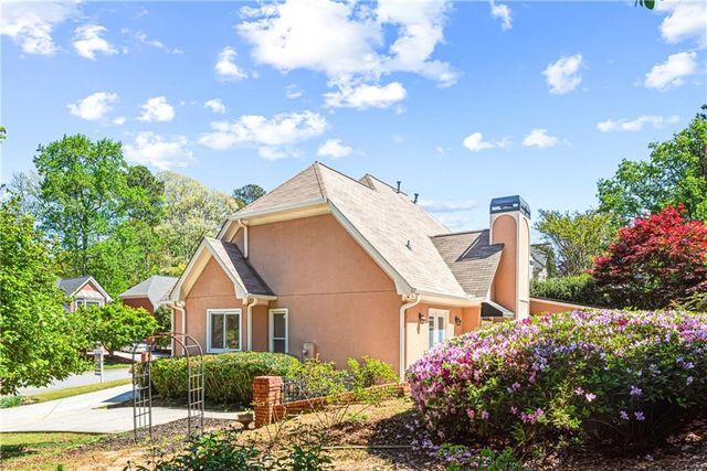 2521 Summeroak Drive, Tucker, GA 30084