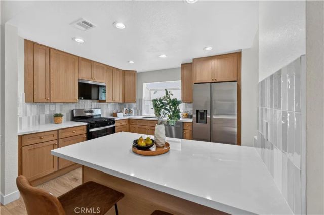 43 Oxbow Creek, Laguna Hills, CA 92653