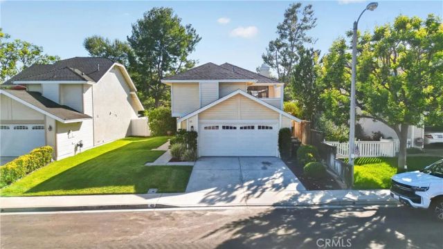 43 Oxbow Creek, Laguna Hills, CA 92653