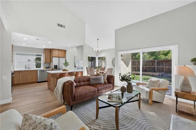 43 Oxbow Creek, Laguna Hills, CA 92653