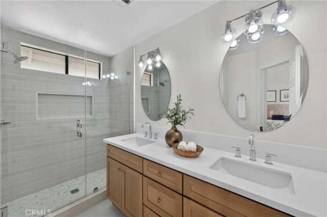 43 Oxbow Creek, Laguna Hills, CA 92653