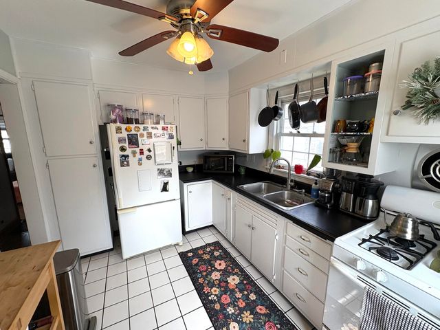 814 Campbell Street, Valparaiso, IN 46385