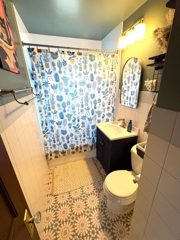 814 Campbell Street, Valparaiso, IN 46385