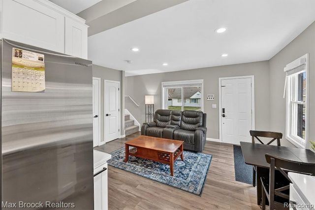 21631 Tulane Avenue, Farmington, MI 48336