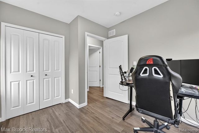 21631 Tulane Avenue, Farmington, MI 48336