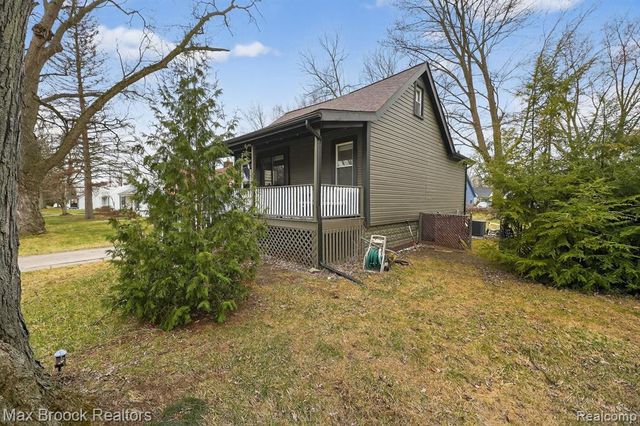 21631 Tulane Avenue, Farmington, MI 48336