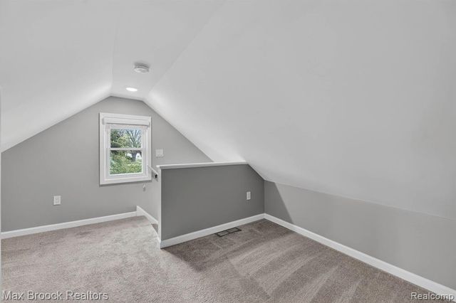 21631 Tulane Avenue, Farmington, MI 48336