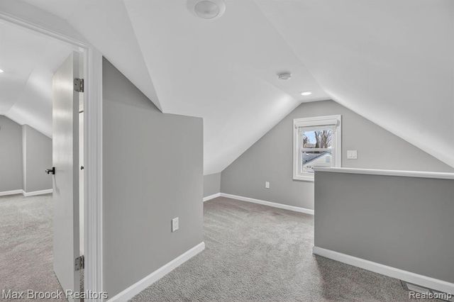 21631 Tulane Avenue, Farmington, MI 48336