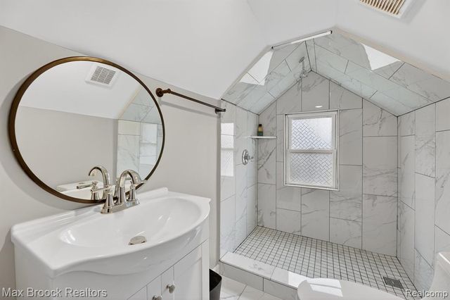 21631 Tulane Avenue, Farmington, MI 48336