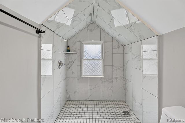 21631 Tulane Avenue, Farmington, MI 48336